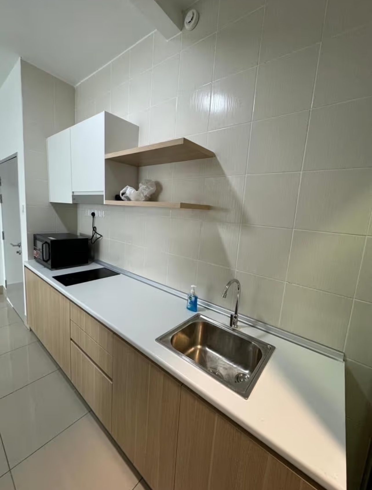 condo in Teluk Kumbar, Penang — photo 4