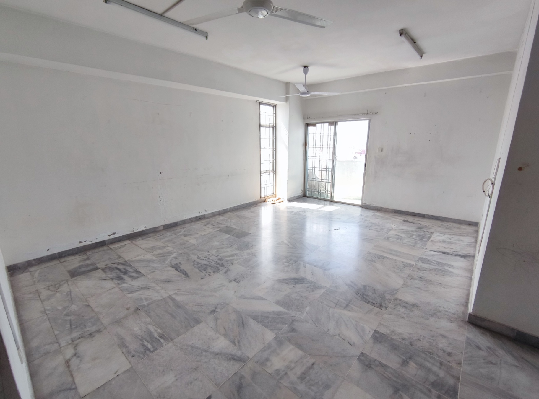 3-bedroom condo in Bandar Sunway, Selangor for rent — Ridzuan Condo Rent, Partly Furnished 3 Rooms, Bandar Sunway PJS10