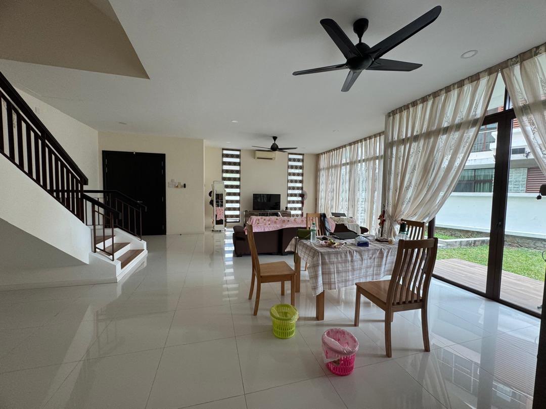3-Storey House for Sale @ Tropika Ferringhi Residensi, Batu Ferringhi | Renovated