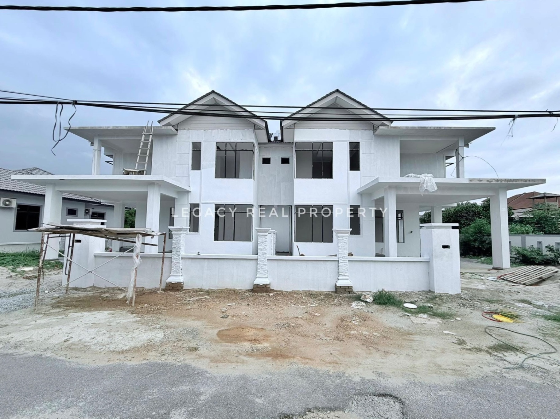 5-bedroom house in Kota Bharu, Kelantan for sale — Unit Akhir Semi-D Moden 2 Tingkat Di Chempaka, Kota Bharu. Untuk Dijual