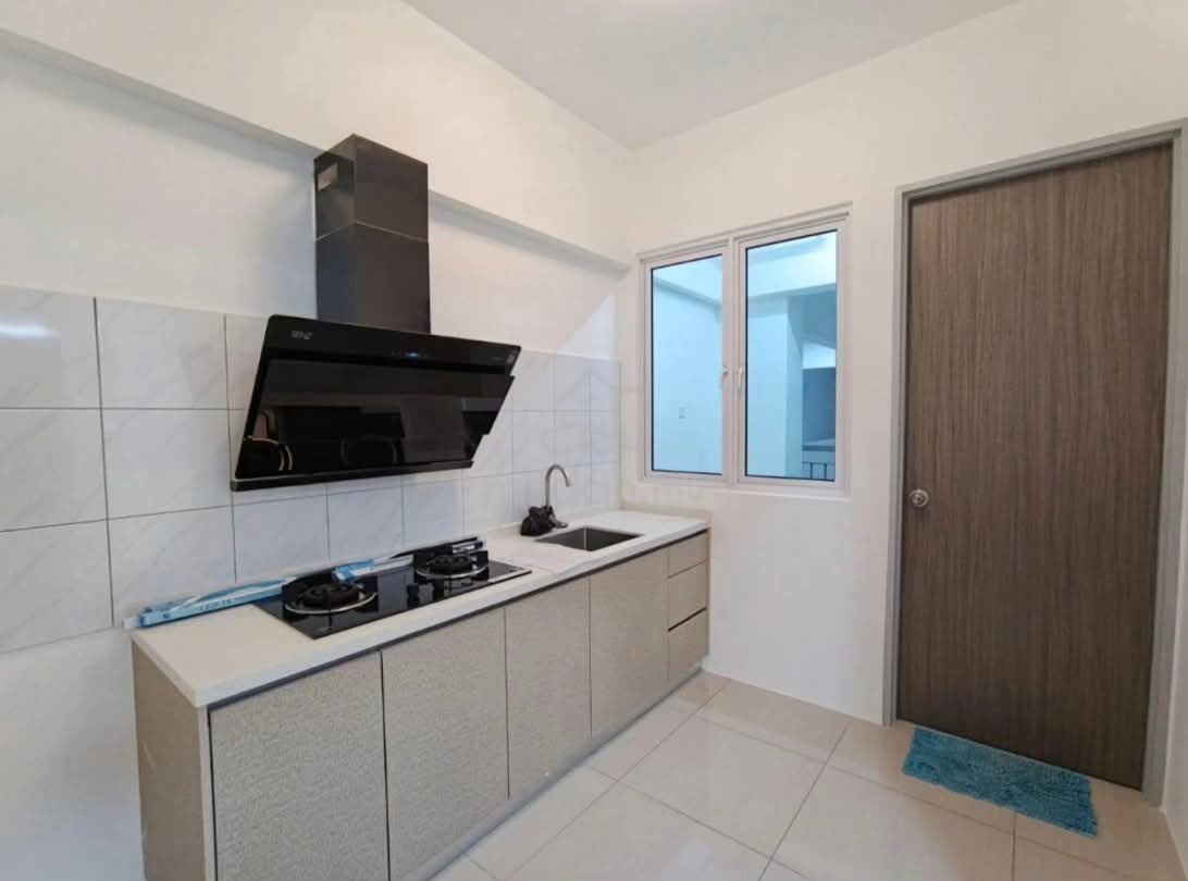 condo in Gelugor, Penang — photo 4