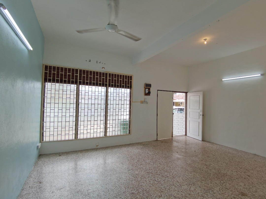 3-bedroom house in Sungai Dua Island, Penang for sale — Lorong nipah, Taman Lip Sin Terrace 2 storey