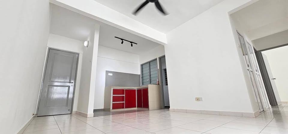 3-bedroom condo in Gelugor, Penang for sale — Condo for Sale @ Centrio Avenue, Gelugor | High Floor