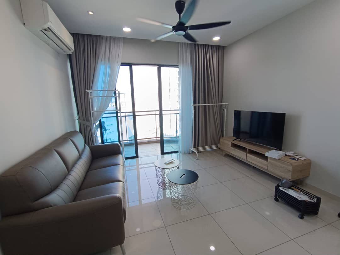 Waterside Residence Low Floor 1076sf 2CP Partially Renovated Gelugor