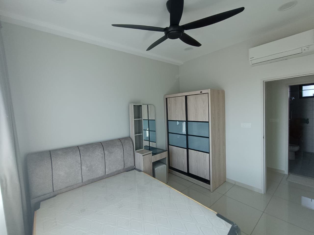 condo in Gelugor, Penang — photo 5