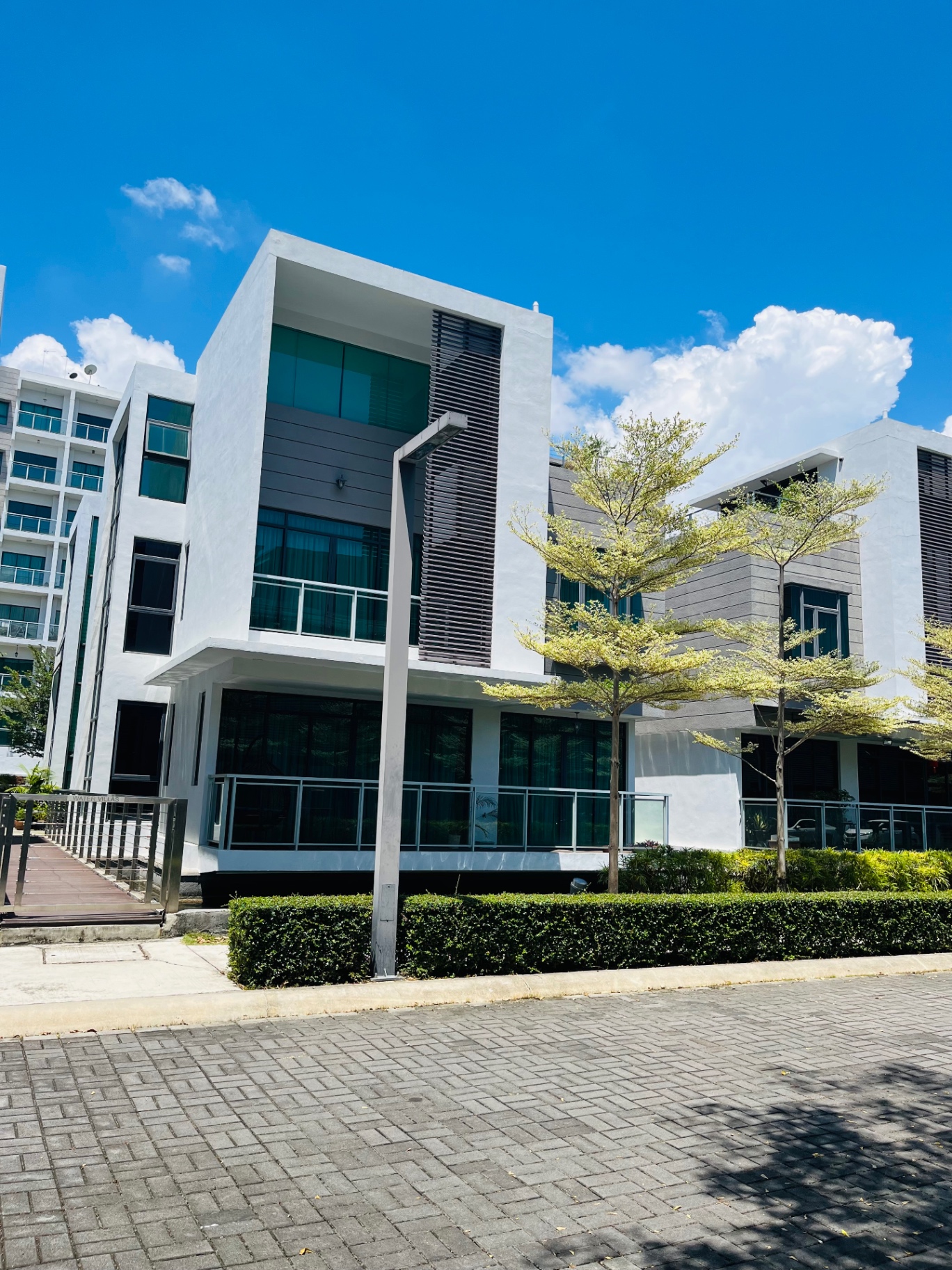 🏡 The Light Collection I – Water Villa | For Sale