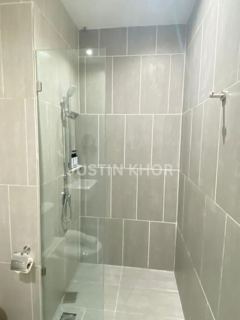 condo in Sungai Nibong, Penang — photo 7