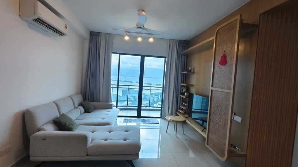 Waterside Residence Fully Reno & Frunished 3 Car Park Nice View