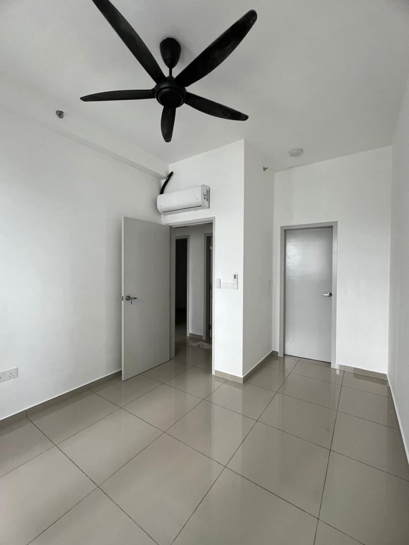 condo in Batu Maung, Penang — photo 2