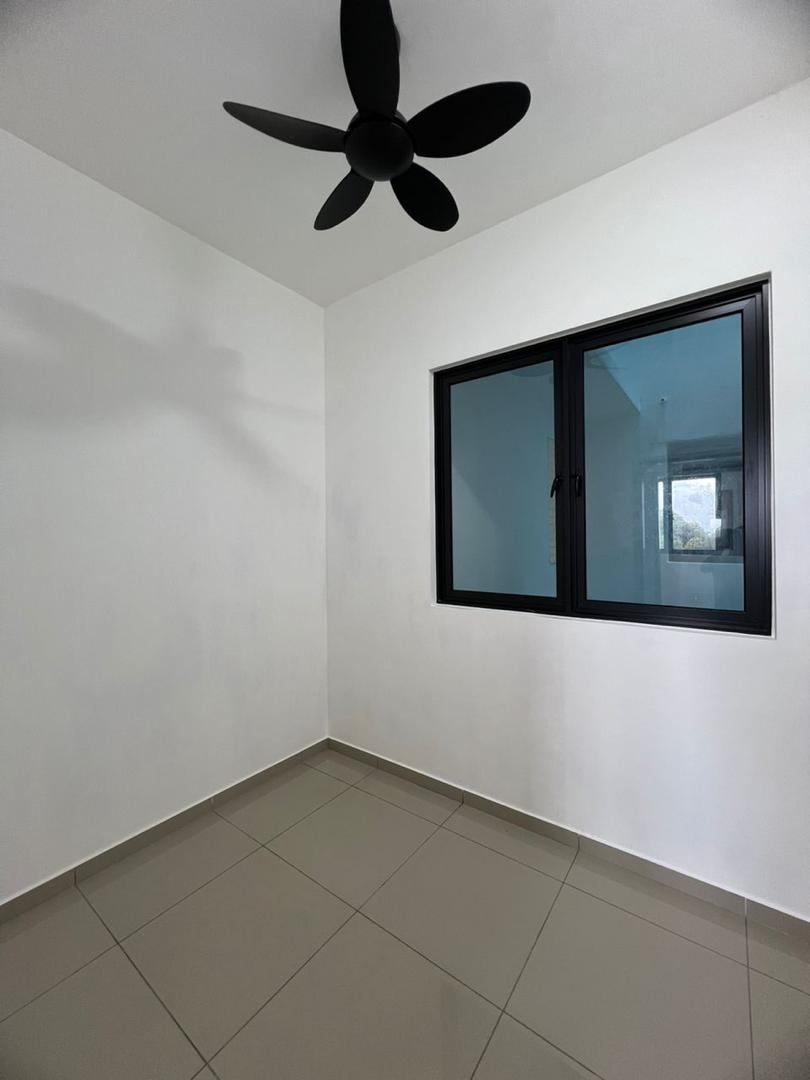 condo in Batu Maung, Penang — photo 6