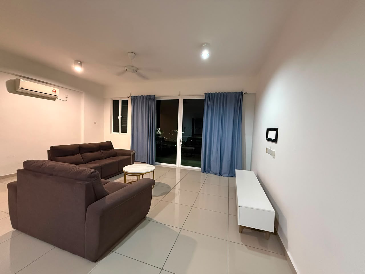 Bm Area @Berjaya Condo Partially Furniture for Rent