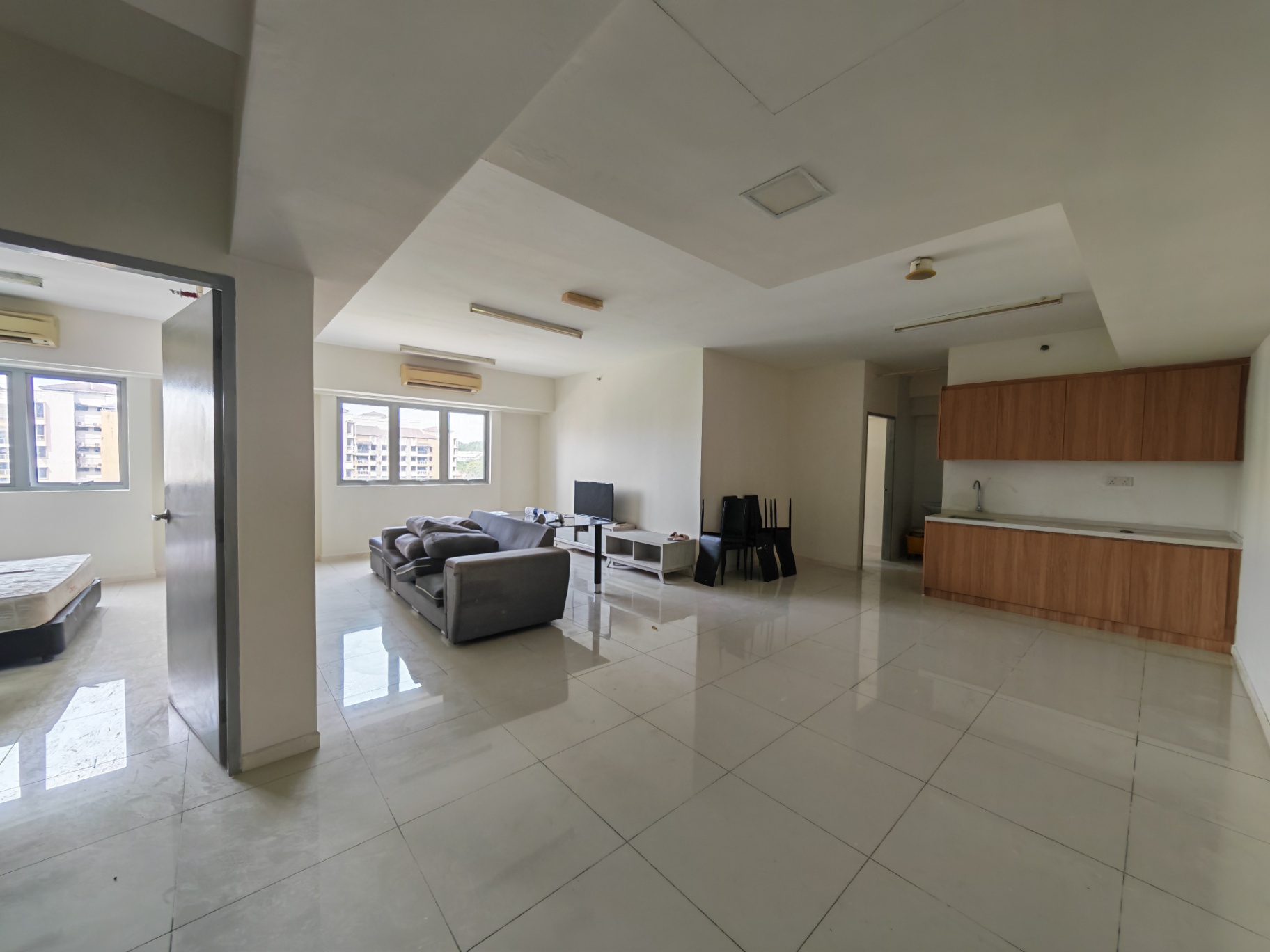 2-bedroom condo in Cyberjaya, Selangor for rent — Newly repainted 2 bedrooms SOFO in Paragon @ Pan'gaea, Cyberjaya