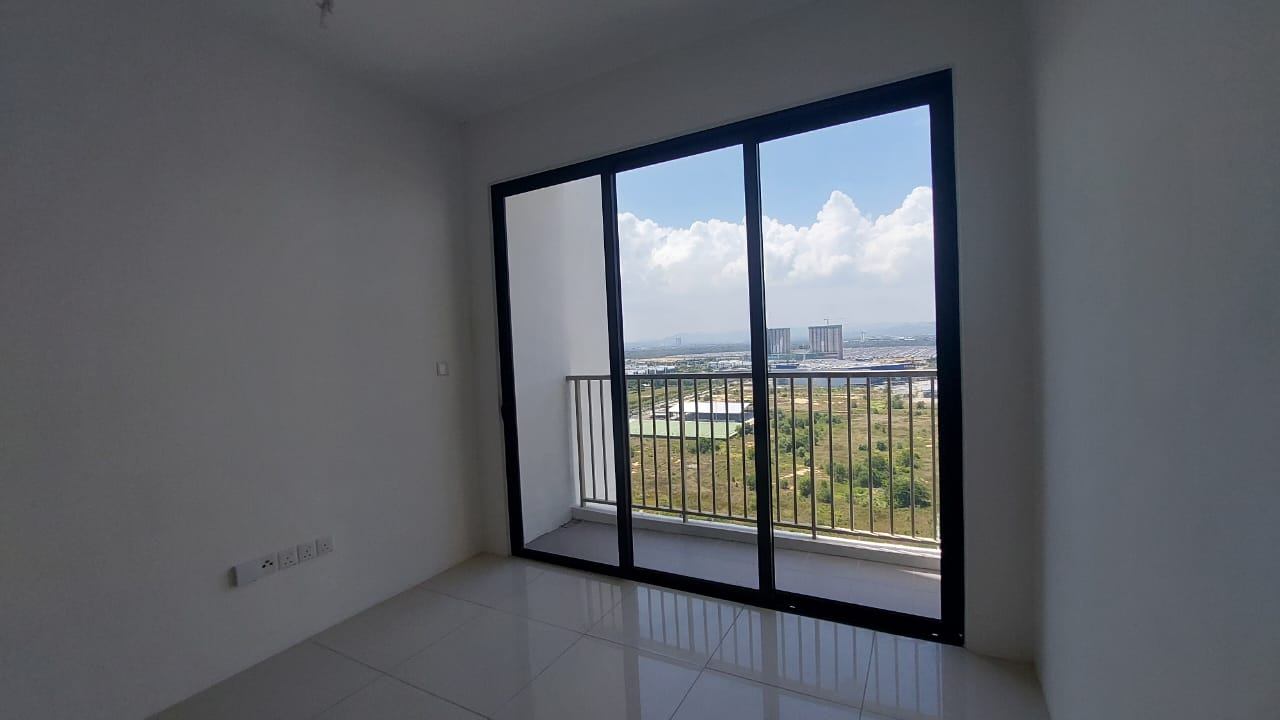 3-bedroom condo in Batu Kawan, Penang for sale — Vivo Executive Apartment Batu Kawan 2 Car Park Freehold Sale