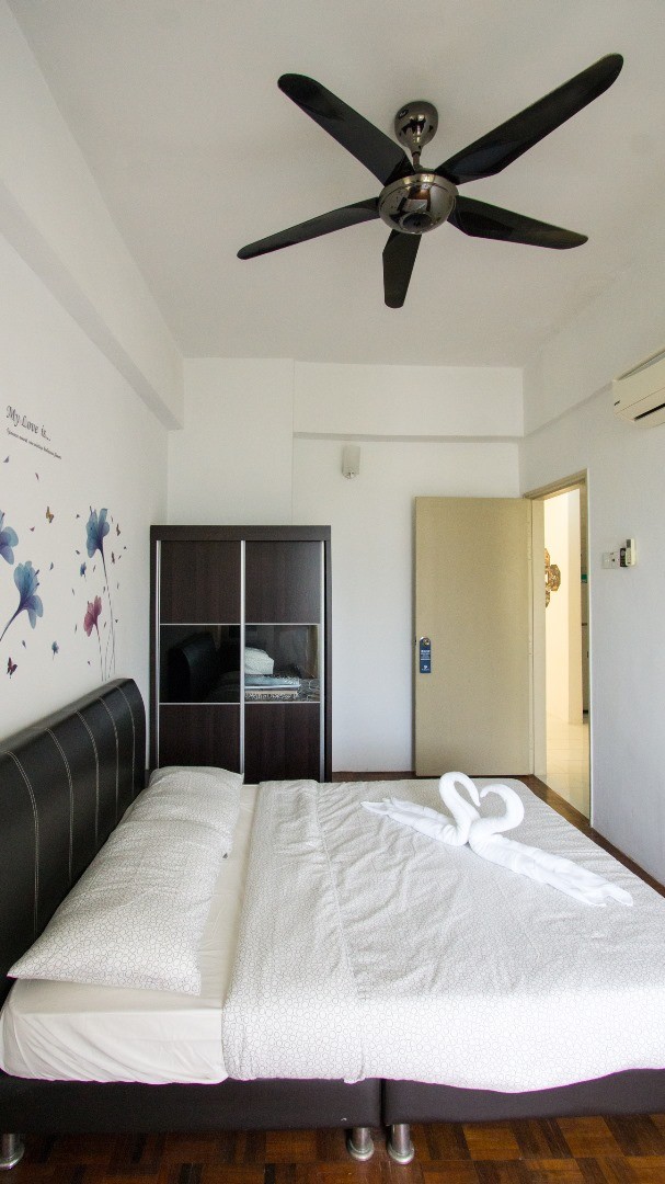 condo in Batu Ferringhi, Penang — photo 4