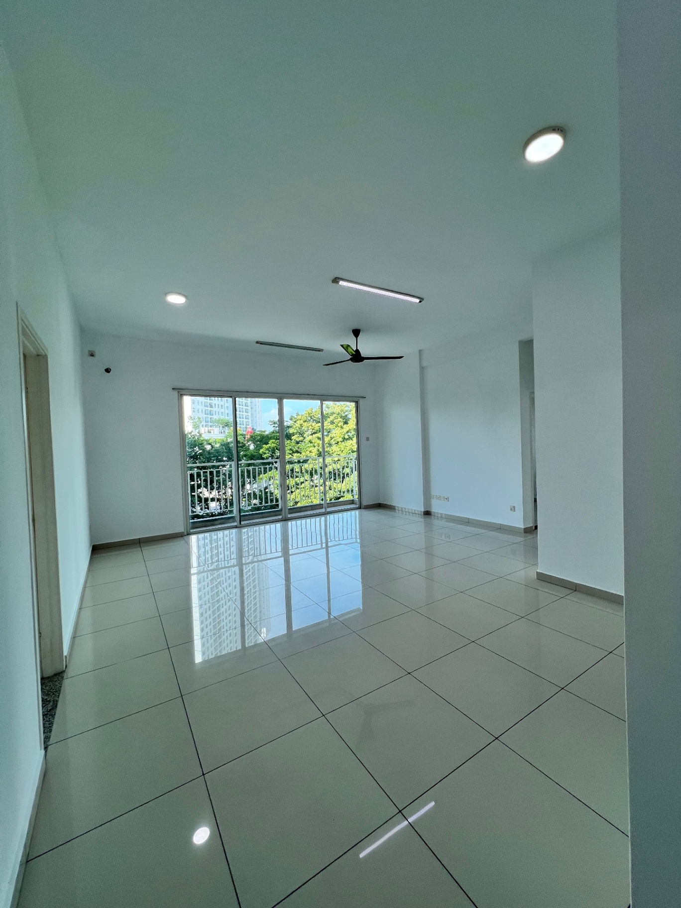 Amazing And Prestigious Unit Near the Airport in Bayan Lepas For Sale Now!