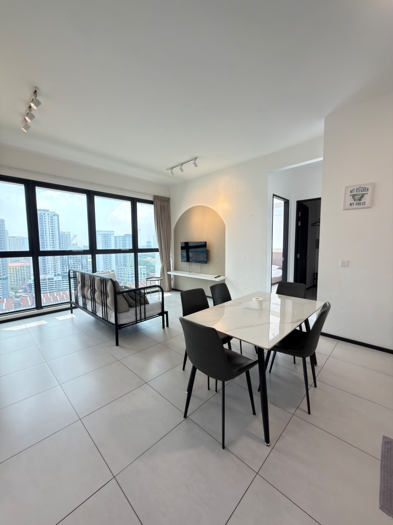 Strata title on hand Urban Suites Jelutong 753sf Block B renovated direct move in 