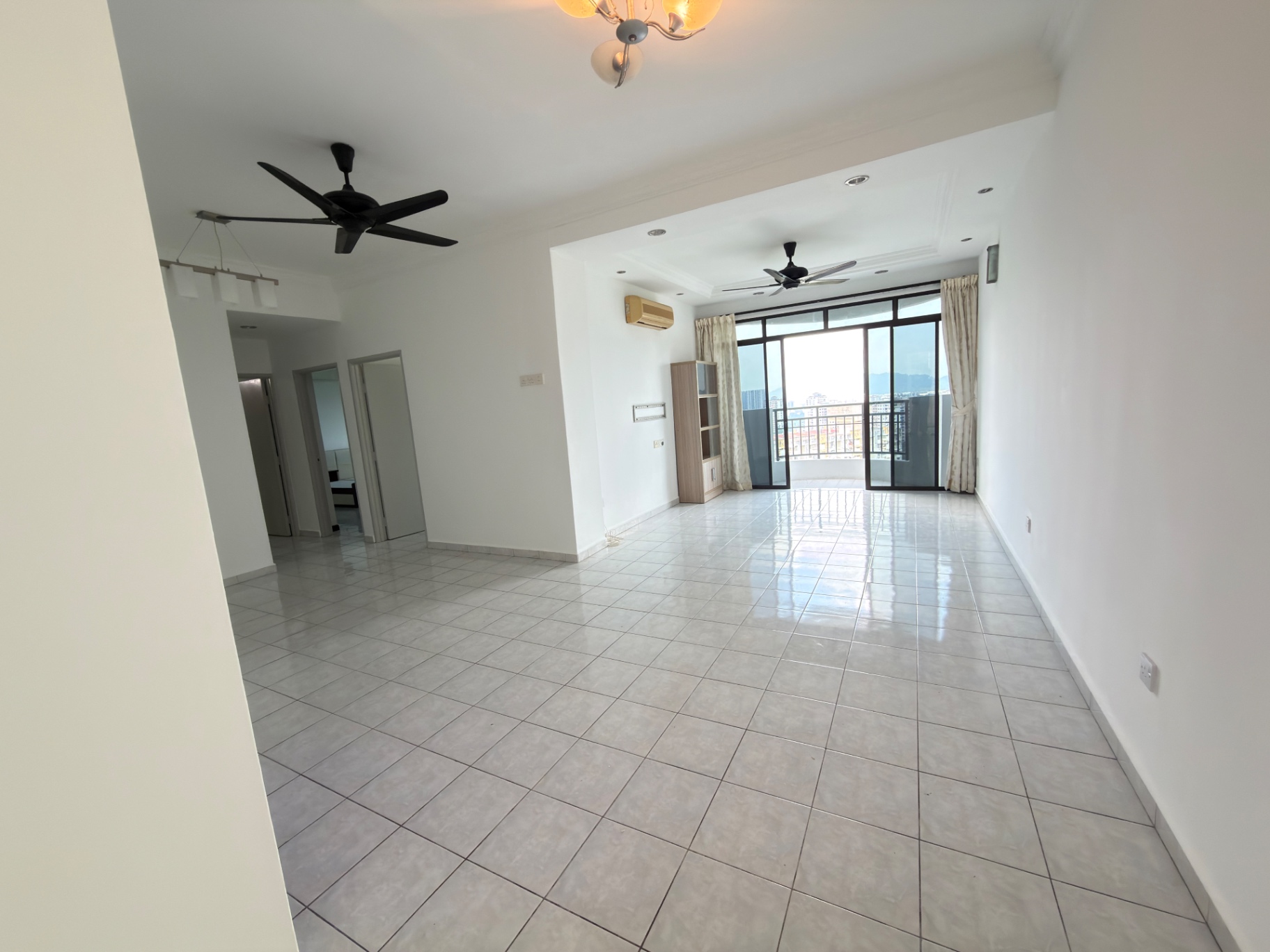 Vistaria condo middle floor nice view sungai ara 1023sf