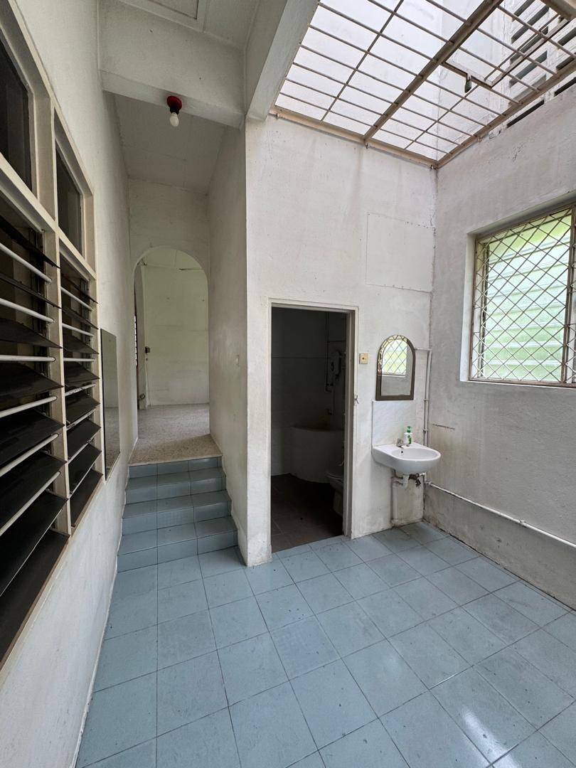 house in Tanjung Tokong, Penang — photo 4