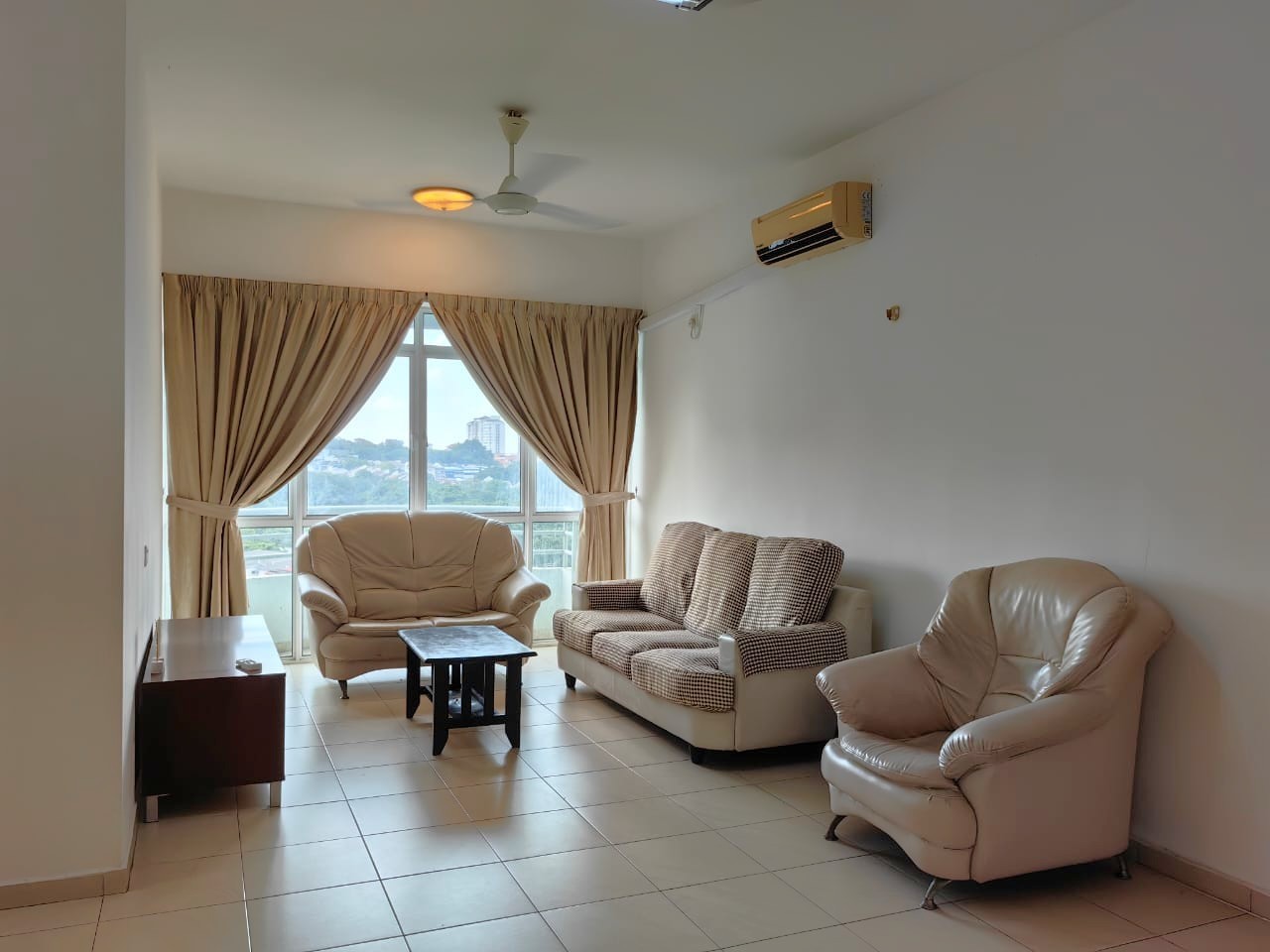 3-bedroom condo in Gelugor, Penang for rent — Desa Airmas/Gelugor/1,050sf/Fully Furnished/City view/1 Car Park