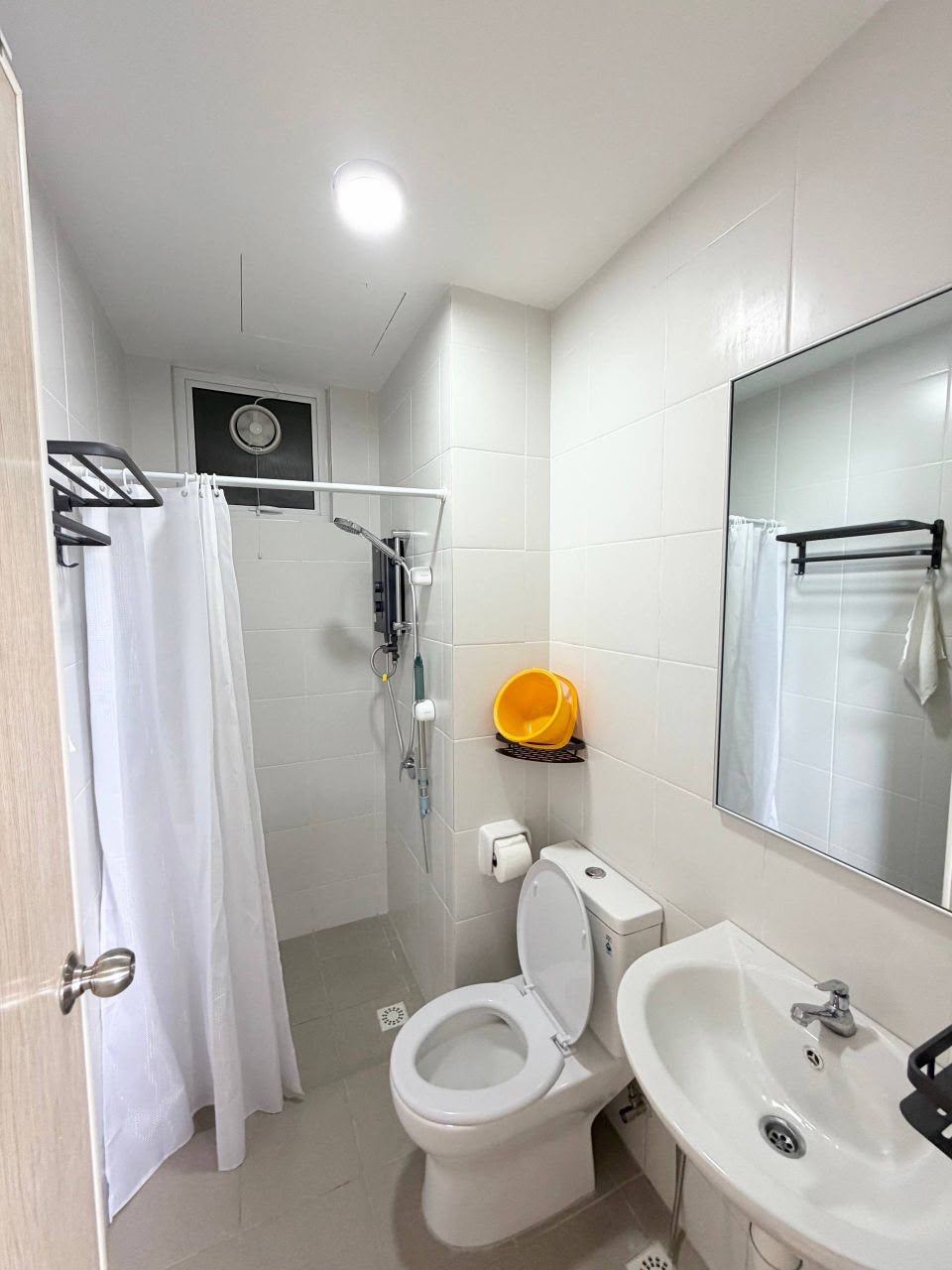 condo in Gelugor, Penang — photo 7