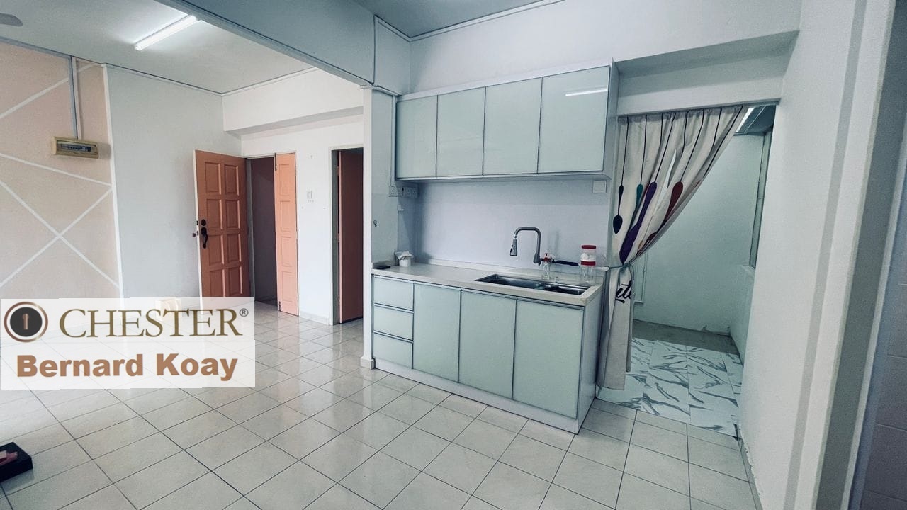 Casa Impian Jelutong nice environment with balcony 1 car park