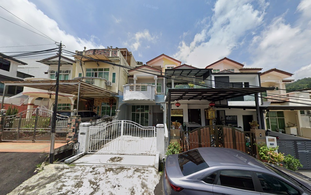 4-bedroom house in Air Itam, Penang for sale — 3  Storey Terrace Happy Valley Freehold Ayer Itam For Sale