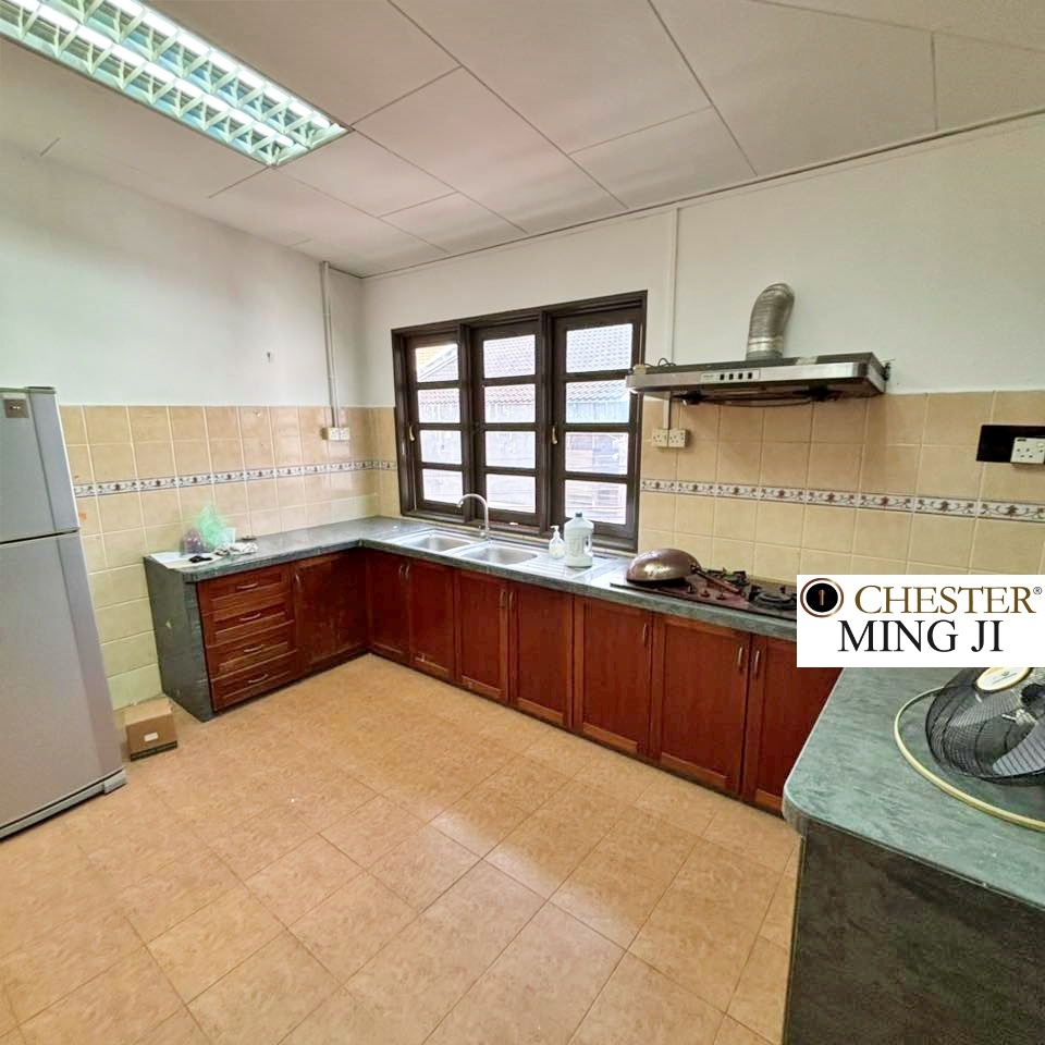 house in Gelugor, Penang — photo 4