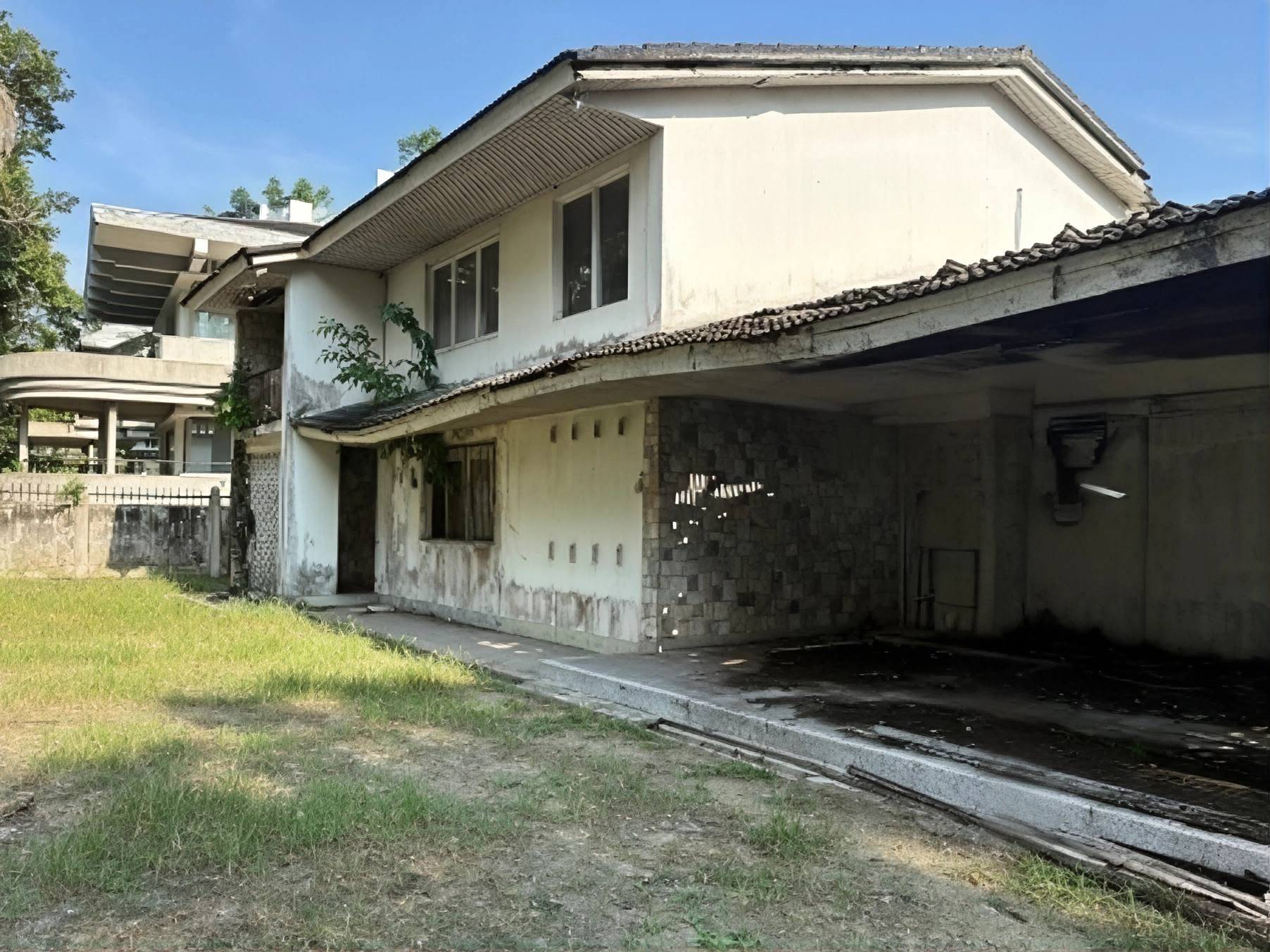 2 Storey Bungalow House with Land Taman Uthant, Ampang Hilir KL For Sale or Rent