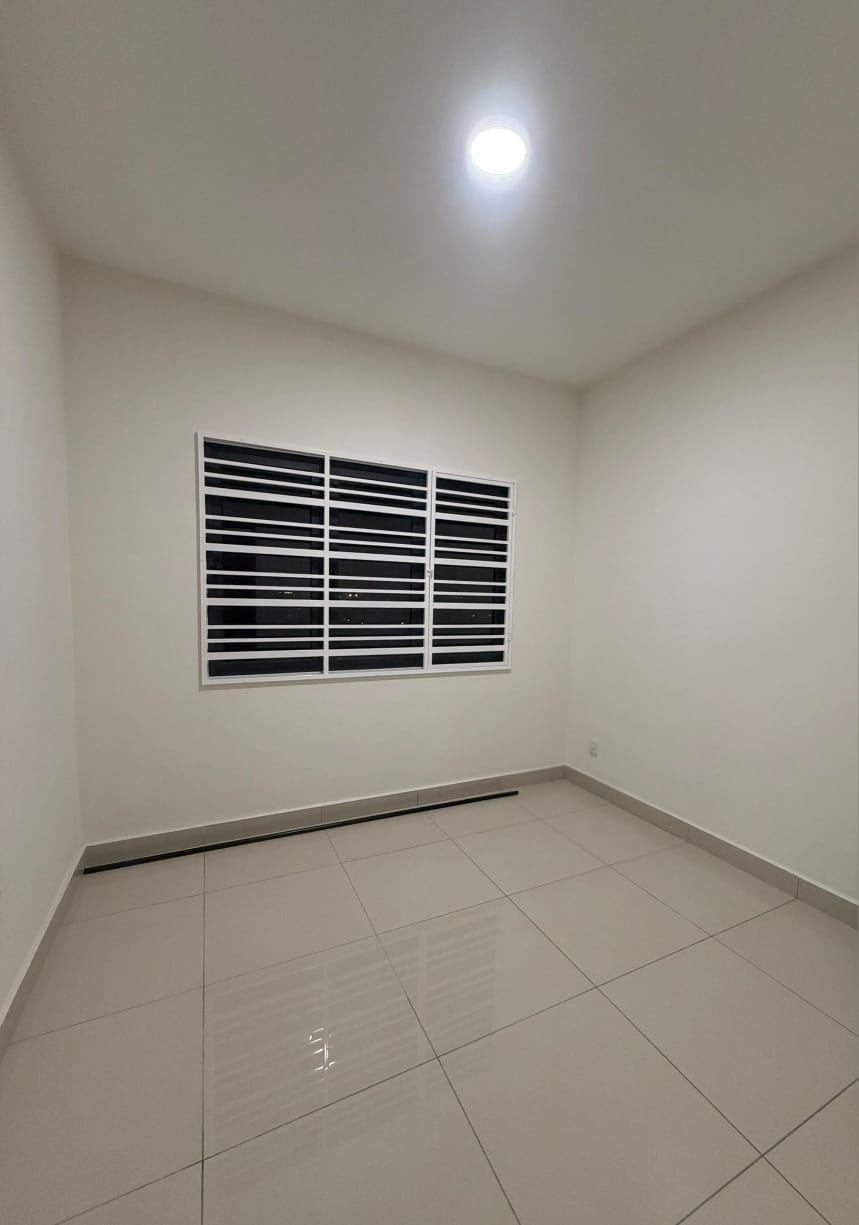 condo in Puchong, Selangor — photo 4
