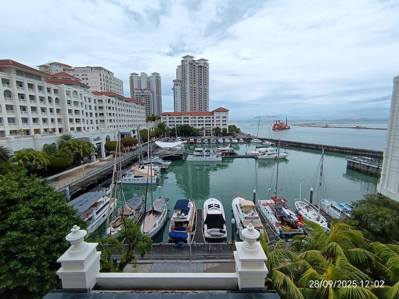 🌊 For Sale Seaside Luxury Living at Straits Quay