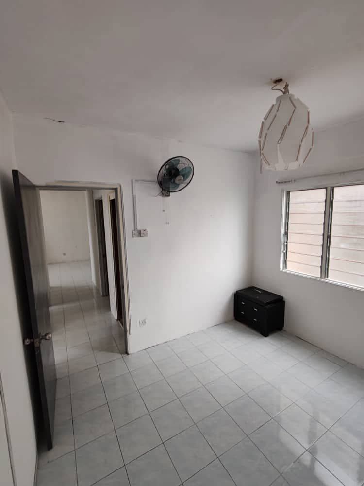 condo in Batu Caves, Selangor — photo 6
