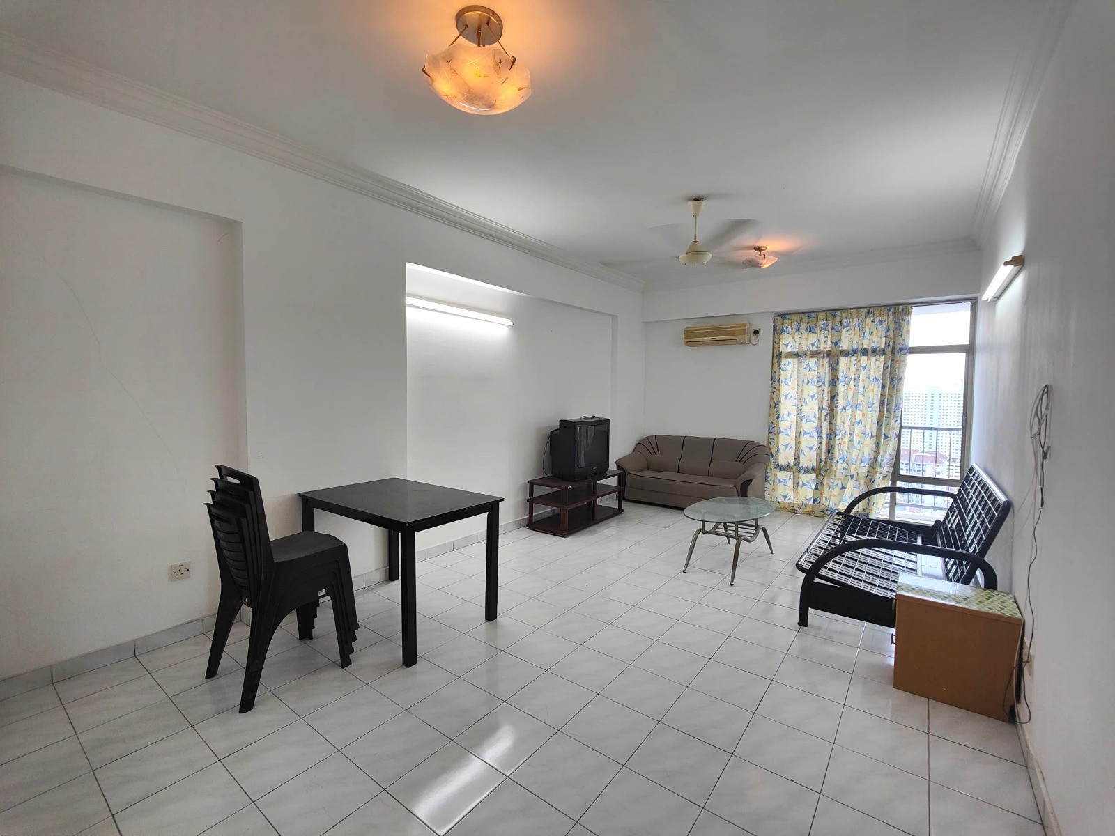 Halaman Kristal Jelutong High floor Worth Car Park @ Ground floor