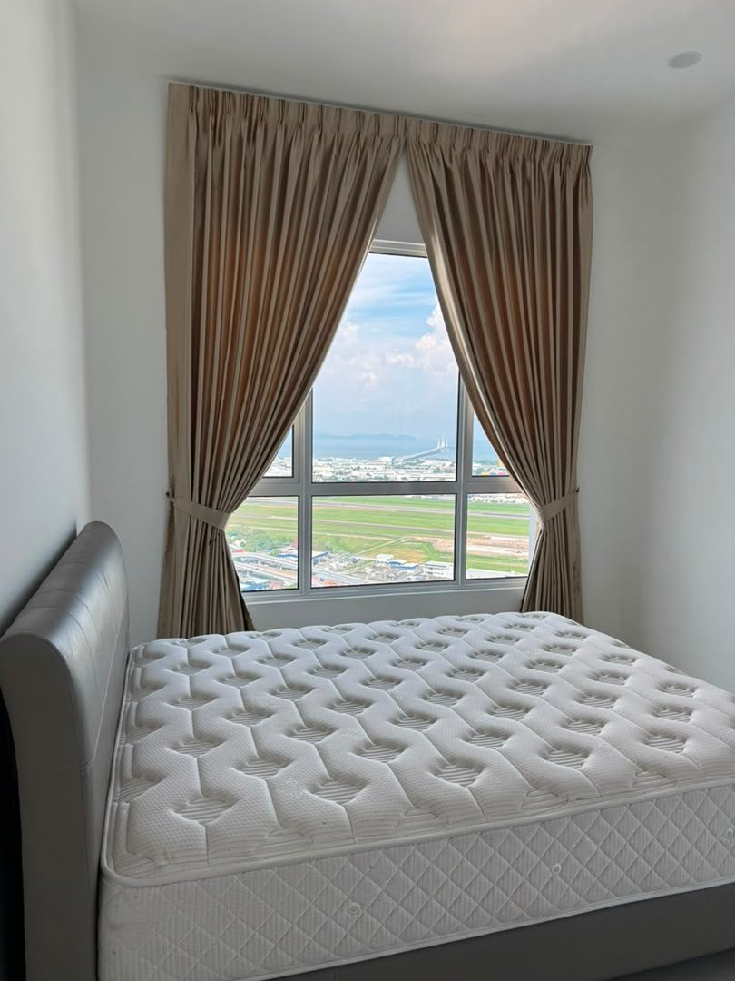 Lucerne Residences 2 Bedroom Type Furnished High Floor For Rent !! 