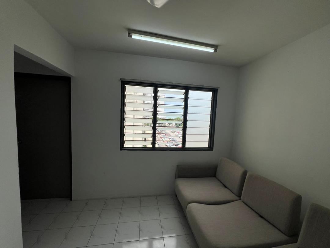 Super Cheap Unit At Jelutong For Sale Now!! 100% Loan Approval 
