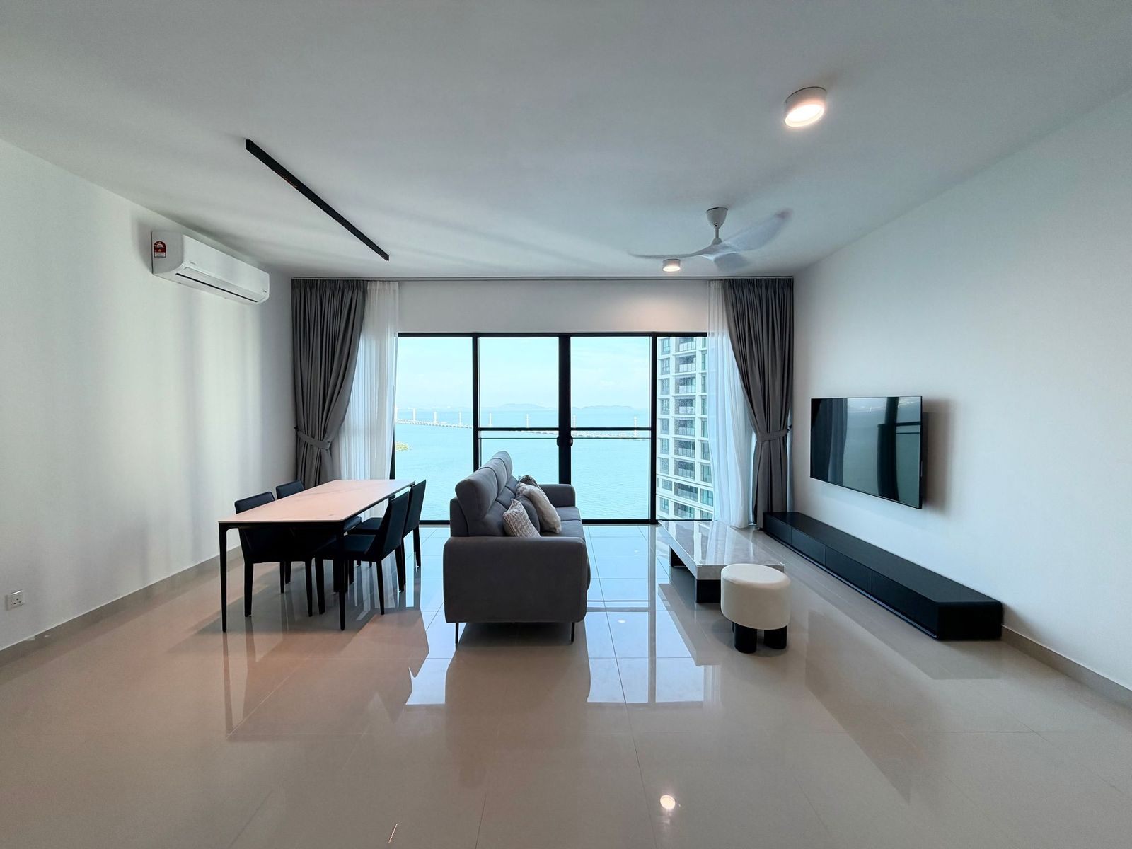 Mezzo 1033 Sqft Super High Floor Newly Furnished For Rent !! 