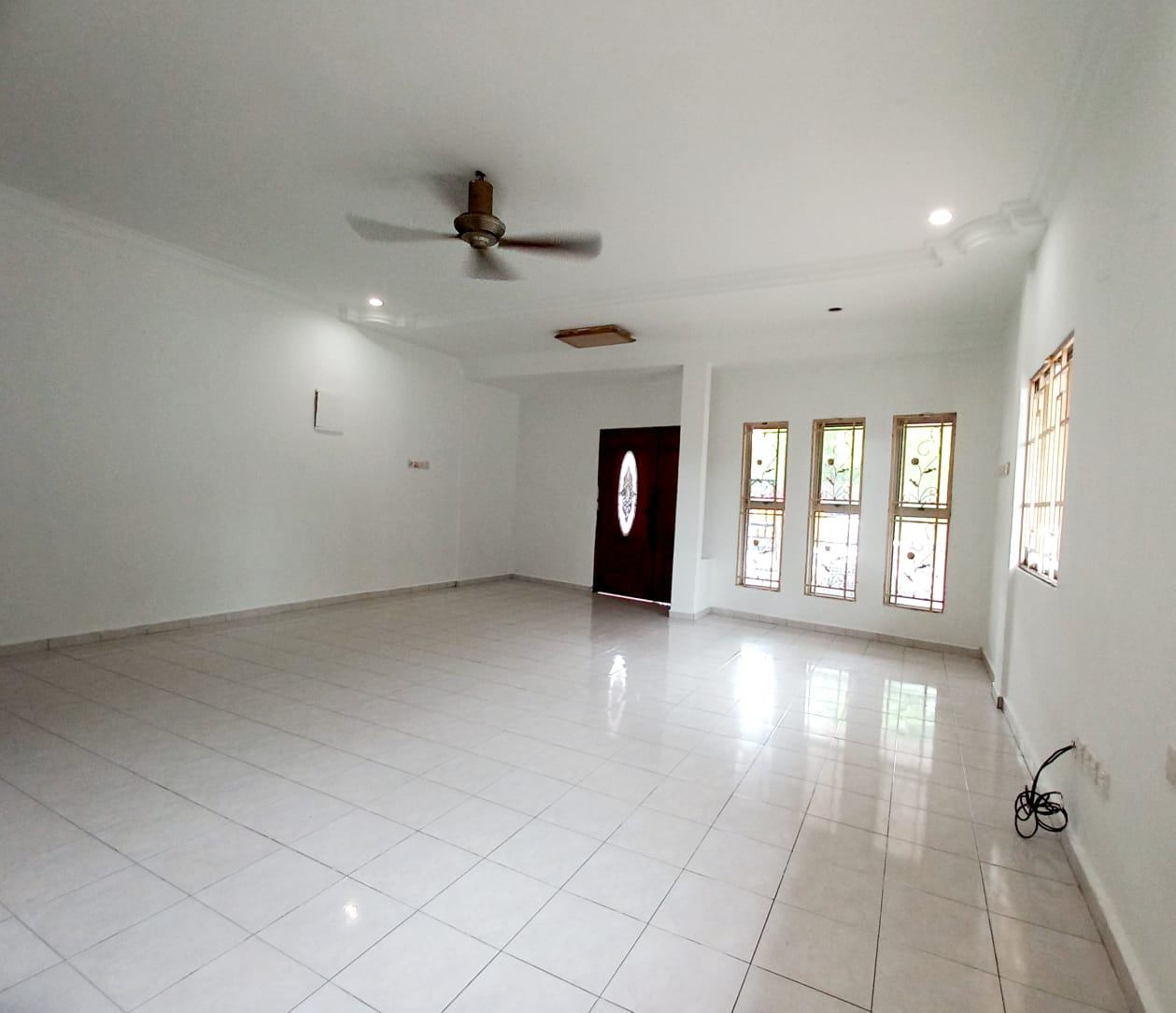 2 Storey Terrace House @ Batu Maung For Rent / Sale