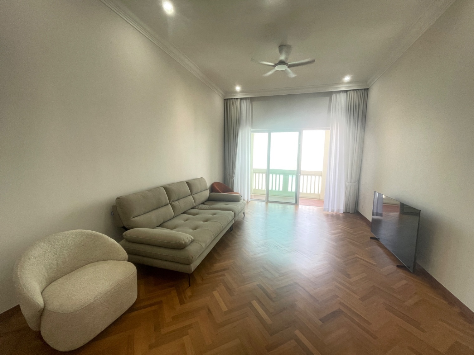 Straits Quay (The Suites at Waterside) For Rent