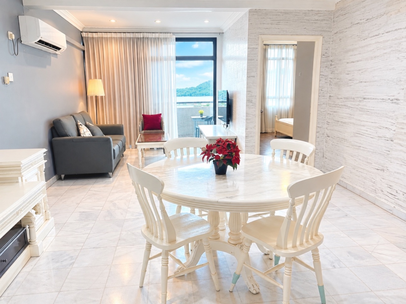 Century Bay Apartment cover photo