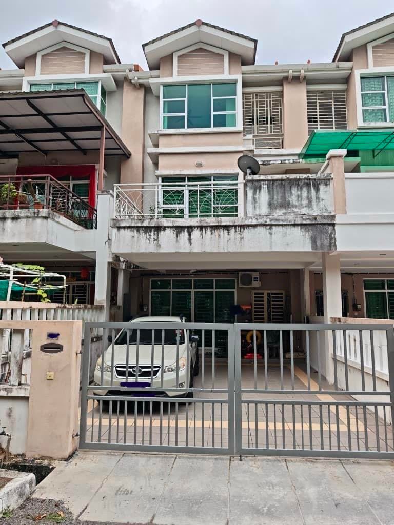 3 Storey Terrace House @ Taman Nyaman Indah For Sale