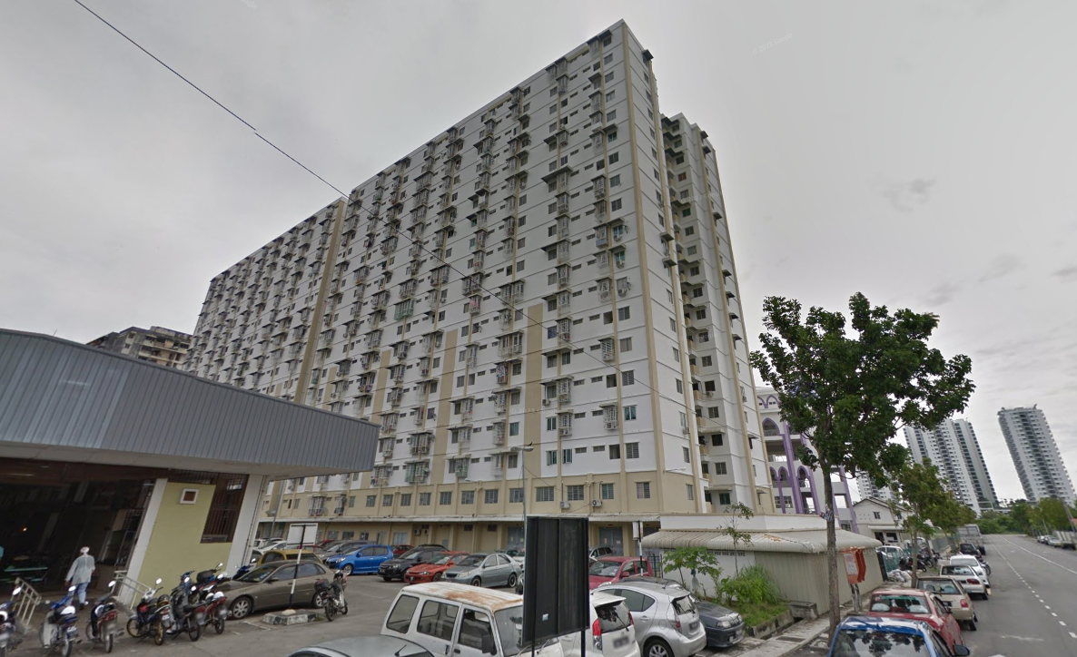 Ground Floor Shoplot for Sale @ I-Park Apartment, Sungai Ara 