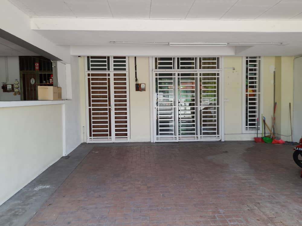 2-Storey Terraced House for Rent @ Batu Maung, Batu Maung | Fully Furnished