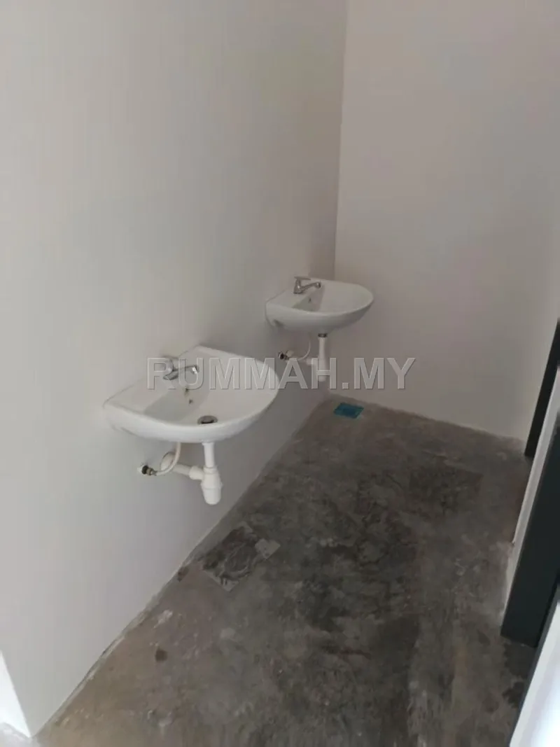 commercial in BUKIT MERTAJAM, Penang — photo 3