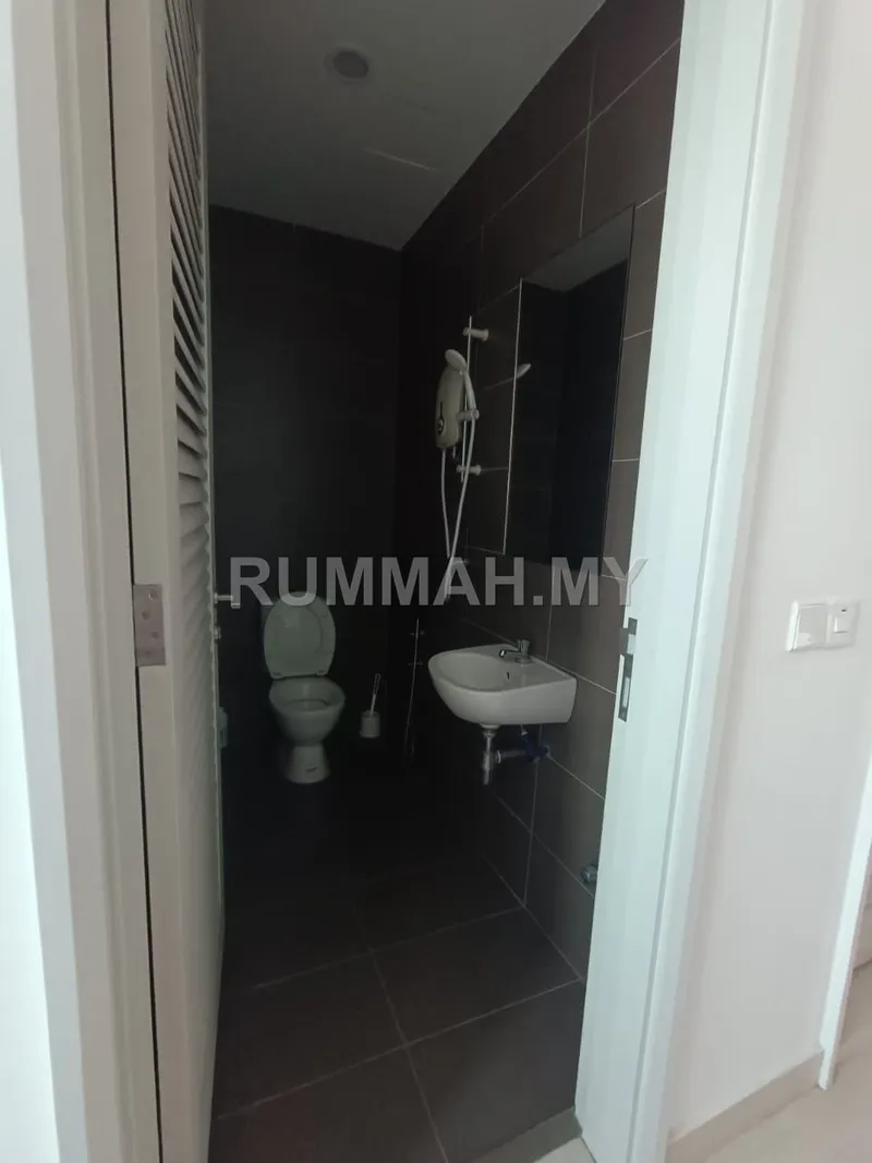 condo in Gelugor, Penang — photo 3