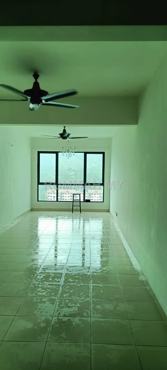 3-bedroom condo in Bayan Lepas, Penang for rent — For Rent Condo @ One Foresta, Bayan Lepas | Partially Furnished