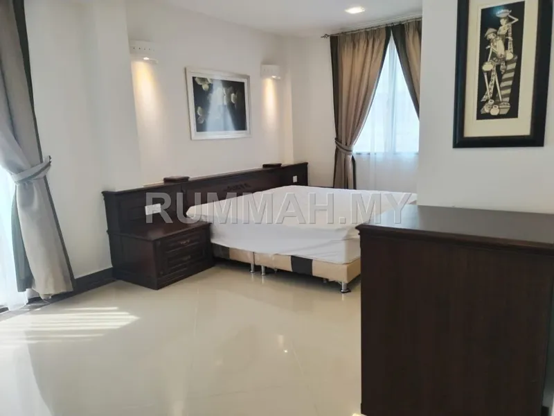 4-bedroom house in Batu Ferringhi, Penang for rent — Ferringhi Villa 3 storey bungalow 