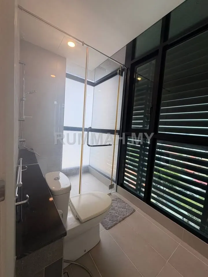 condo in Pulau Tikus, Penang — photo 2