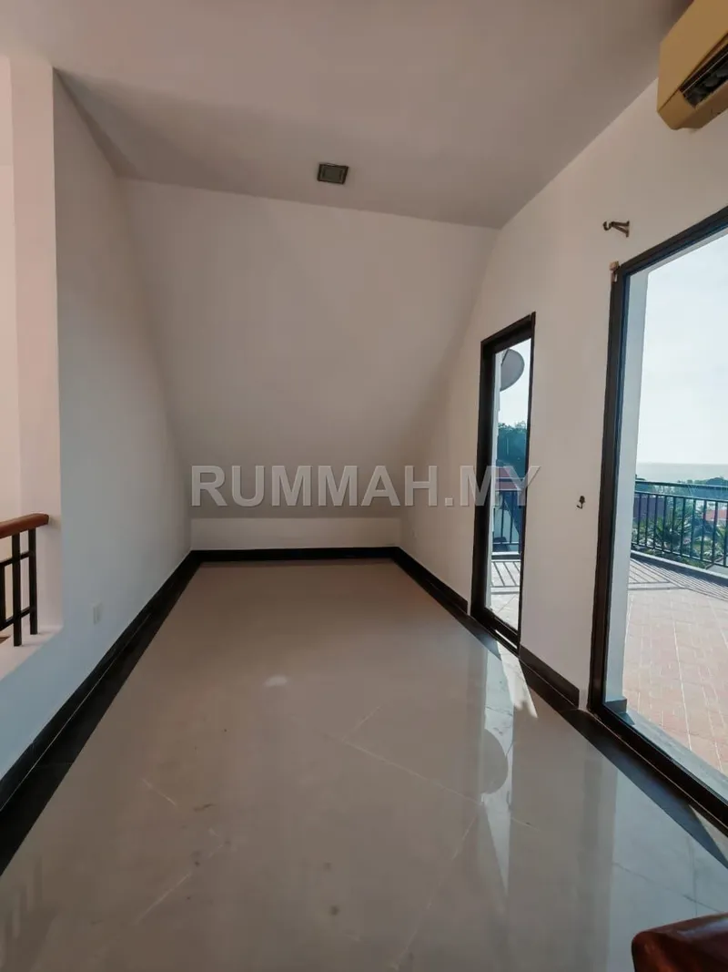 house in Batu Ferringhi, Penang — photo 3