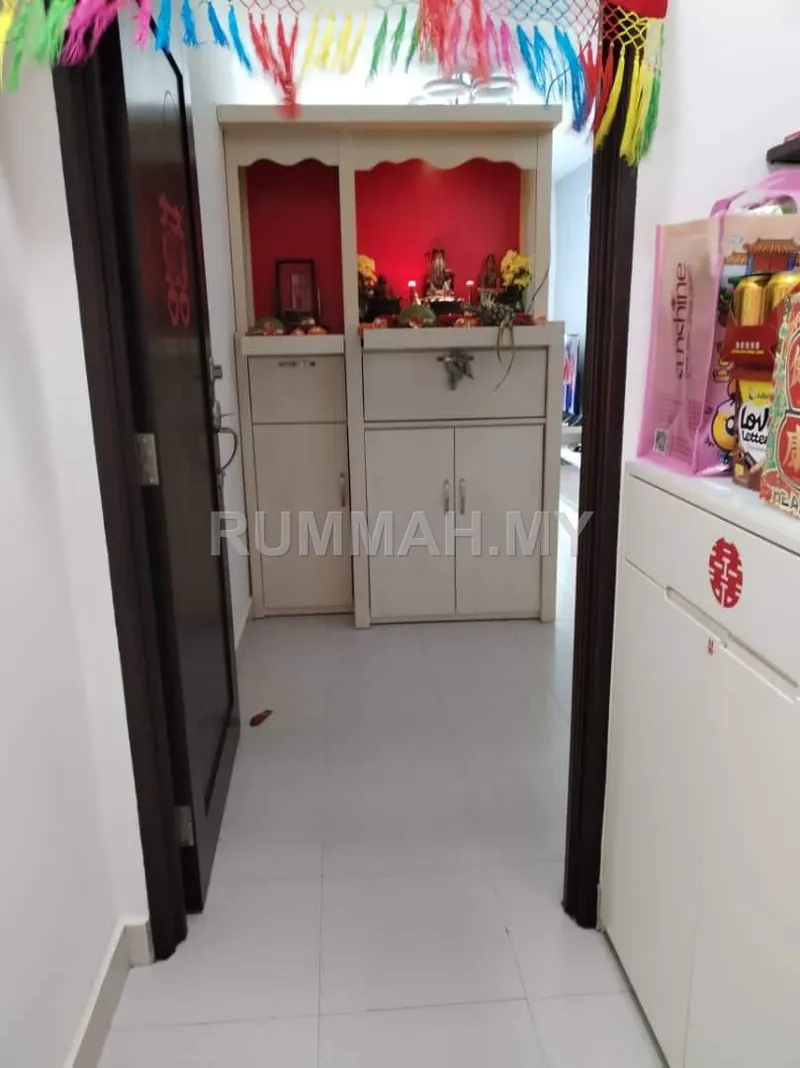 3-bedroom condo in Gelugor, Penang for sale — Centrio Avenue for sale