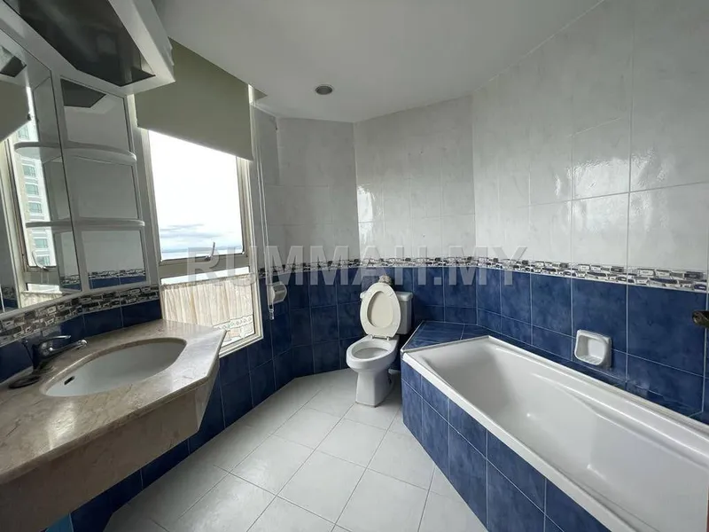 condo in Pulau Tikus, Penang — photo 3