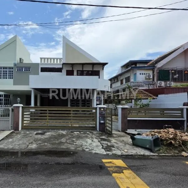 6-bedroom house for sale in Batu Uban, Penang - Taman Century 2.5-Storey Semi-D Batu Uban